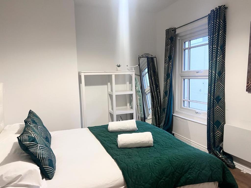 Yeovil Apartments Экстерьер фото