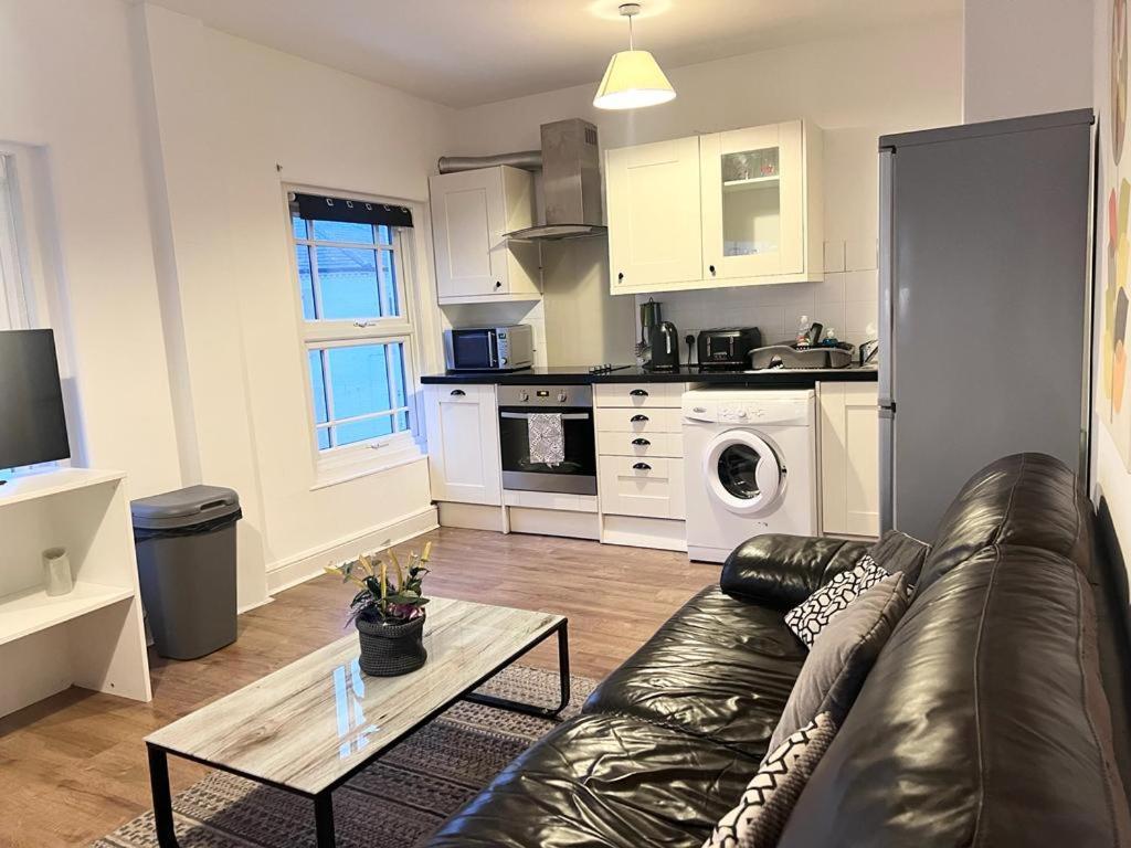 Yeovil Apartments Экстерьер фото